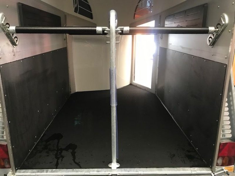 Viehanhänger typu Böckmann Pferdeanhänger Champion R grün-metallic, Neumaschine v Tamsweg (Obrázek 18)