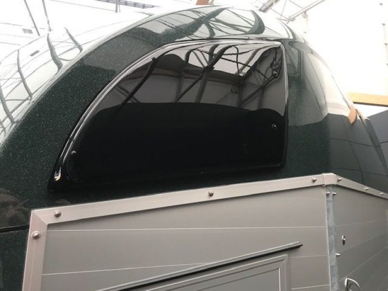 Viehanhänger typu Böckmann Pferdeanhänger Champion R grün-metallic, Neumaschine v Tamsweg (Obrázek 11)