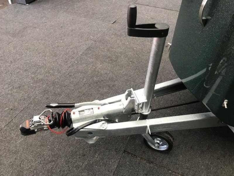 Viehanhänger typu Böckmann Pferdeanhänger Champion R grün-metallic, Neumaschine v Tamsweg (Obrázek 12)