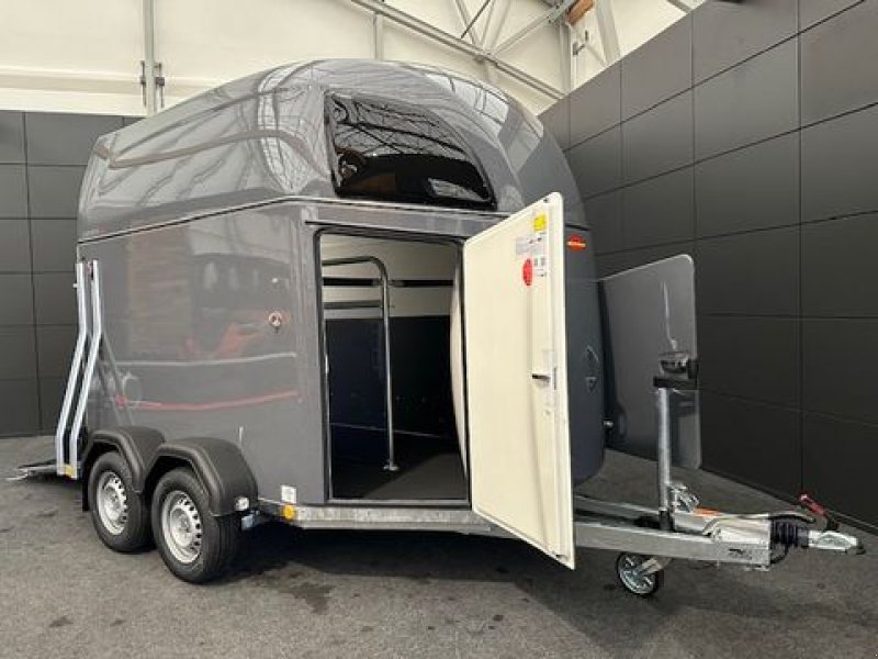 Viehanhänger des Typs Böckmann Pferdeanhänger Comfort Esprit ECO 2,4to, Neumaschine in Tamsweg (Bild 16)