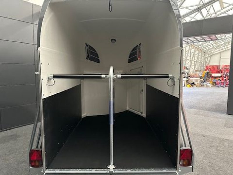 Viehanhänger des Typs Böckmann Pferdeanhänger Comfort Esprit ECO 2,4to, Neumaschine in Tamsweg (Bild 14)