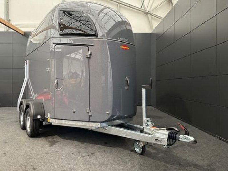 Viehanhänger des Typs Böckmann Pferdeanhänger Comfort Esprit ECO 2,4to, Neumaschine in Tamsweg (Bild 4)