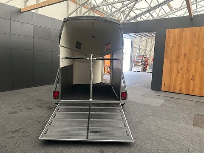 Viehanhänger of the type Böckmann Pferdeanhänger Duo Esprit s+b mit Esprit Paket, Neumaschine in Tamsweg (Picture 13)