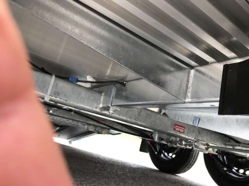 Viehanhänger des Typs Böckmann Pferdeanhänger Duo R mit Sattelkammer, Neumaschine in Tamsweg (Bild 13)
