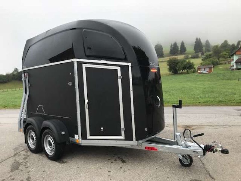 Viehanhänger des Typs Böckmann Pferdeanhänger Duo R mit Sattelkammer, Neumaschine in Tamsweg (Bild 1)