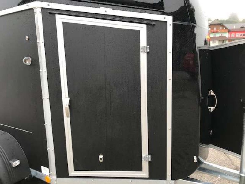 Viehanhänger des Typs Böckmann Pferdeanhänger Duo R mit Sattelkammer, Neumaschine in Tamsweg (Bild 9)