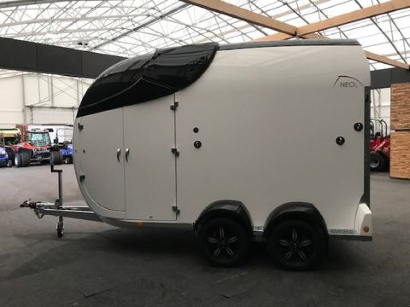 Viehanhänger des Typs Böckmann Pferdeanhänger Neo L SR 2,7to Sattelraum, Neumaschine in Tamsweg (Bild 10)