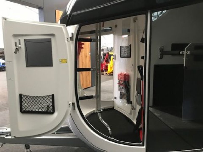 Viehanhänger des Typs Böckmann Pferdeanhänger Neo L SR 2,7to Sattelraum, Neumaschine in Tamsweg (Bild 14)