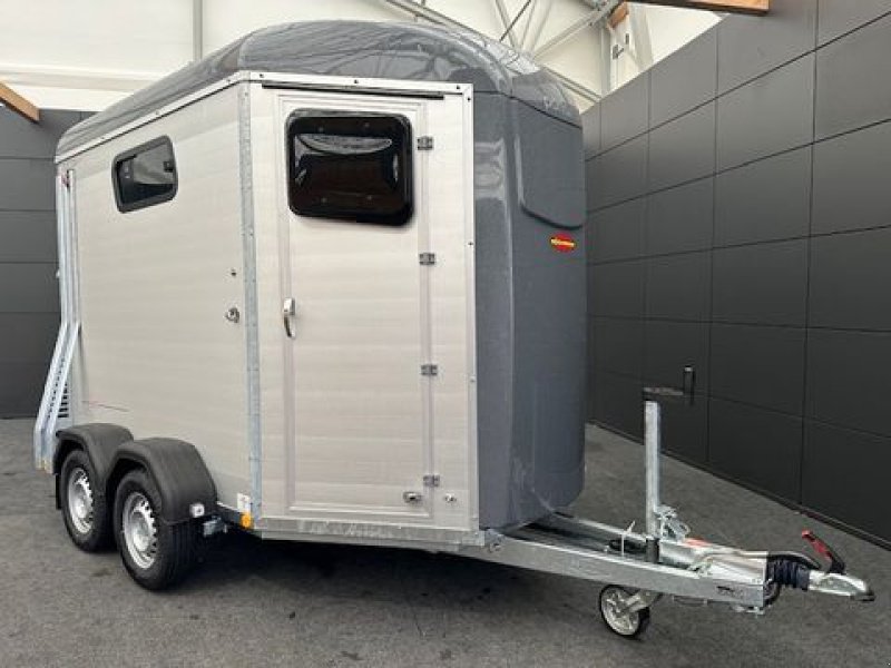 Viehanhänger des Typs Böckmann Pferdeanhänger Portax Esprit ECO 2,4to 3,27x1,65, Neumaschine in Tamsweg (Bild 1)