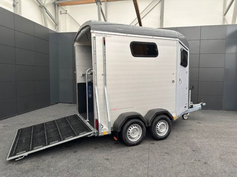 Viehanhänger des Typs Böckmann Pferdeanhänger Portax Esprit ECO 2,4to 3,27x1,65, Neumaschine in Tamsweg (Bild 16)