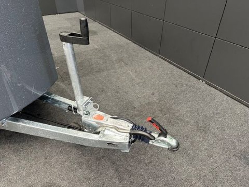 Viehanhänger des Typs Böckmann Pferdeanhänger Portax Esprit ECO 2,4to 3,27x1,65, Neumaschine in Tamsweg (Bild 9)