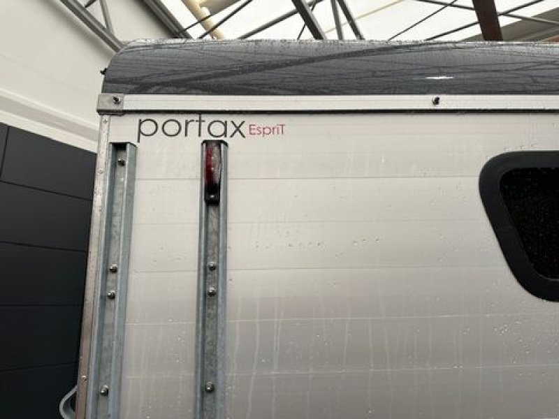 Viehanhänger des Typs Böckmann Pferdeanhänger Portax Esprit ECO 2,4to 3,27x1,65, Neumaschine in Tamsweg (Bild 4)