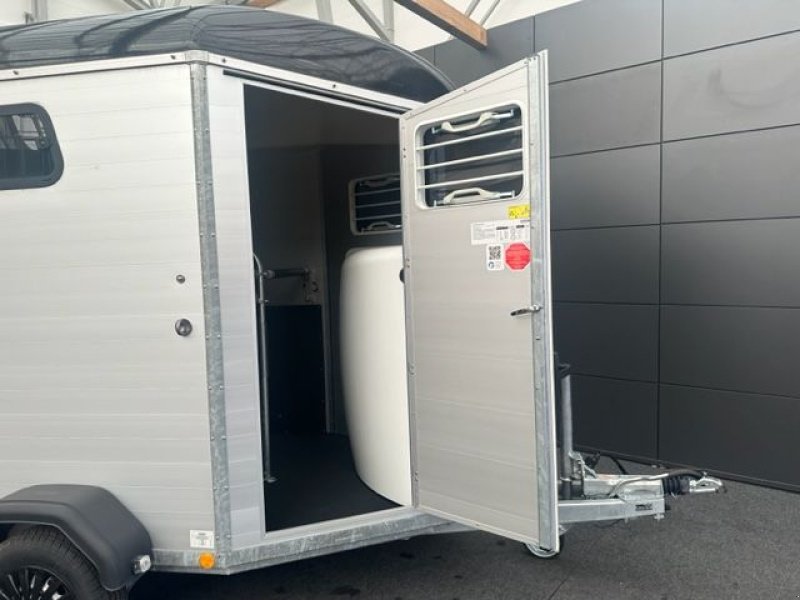 Viehanhänger des Typs Böckmann Pferdeanhänger Portax Esprit silver+black 2,4to, Neumaschine in Tamsweg (Bild 12)