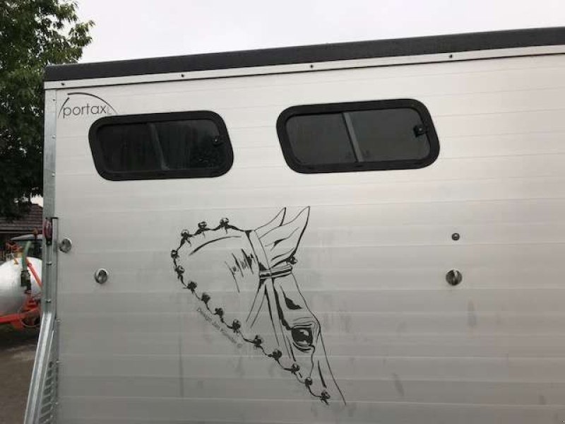 Viehanhänger del tipo Böckmann Pferdeanhänger Portax L E, Neumaschine In Tamsweg (Immagine 13)