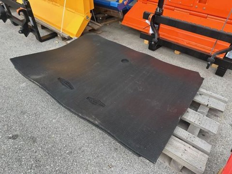 Viehanhänger del tipo Böckmann Verschleißmatte 1,70 x 1,26m, 1,5cm dick, Neumaschine In Tamsweg (Immagine 5)