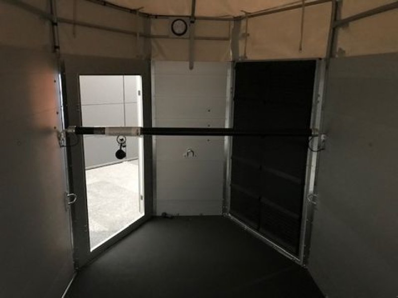 Viehanhänger des Typs Böckmann Viehanhänger VA 3016/27 Alu 2,7to 3,05x1,65m, Neumaschine in Tamsweg (Bild 12)