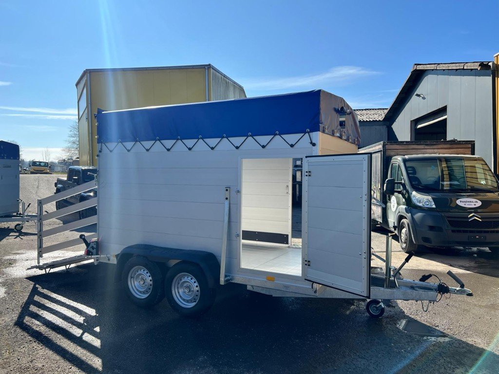 Viehanhänger des Typs Daltec Viehtransportanhänger, Neumaschine in Avenches (Bild 4)