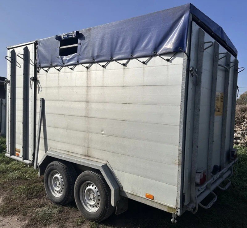 Viehanhänger typu Daltec Viehtransportanhänger, Gebrauchtmaschine v Avenches (Obrázek 1)