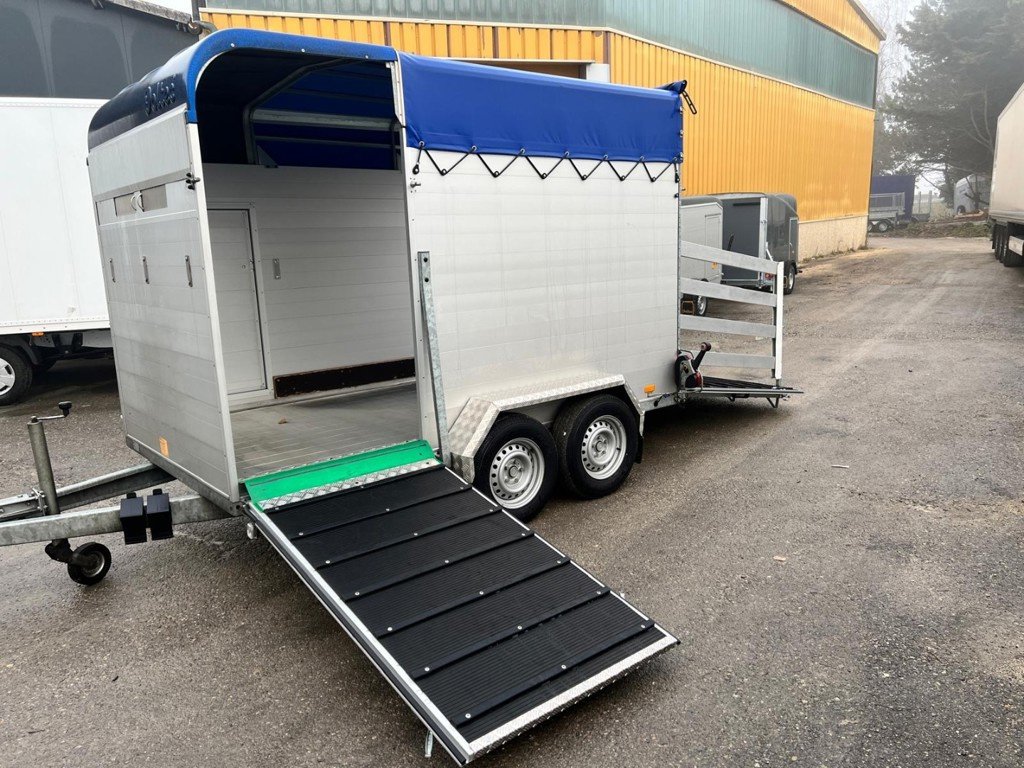 Viehanhänger des Typs Daltec Viehtransportanhänger, Gebrauchtmaschine in Avenches (Bild 4)