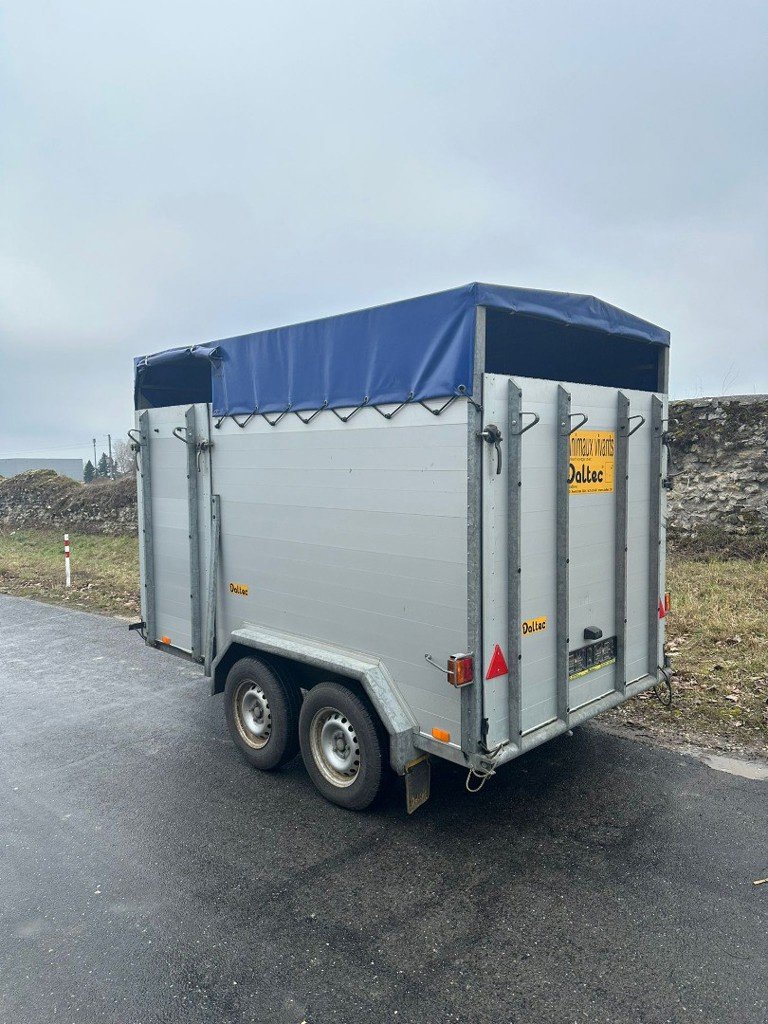 Viehanhänger of the type Daltec Viehtransportanhänger, Gebrauchtmaschine in Avenches (Picture 1)