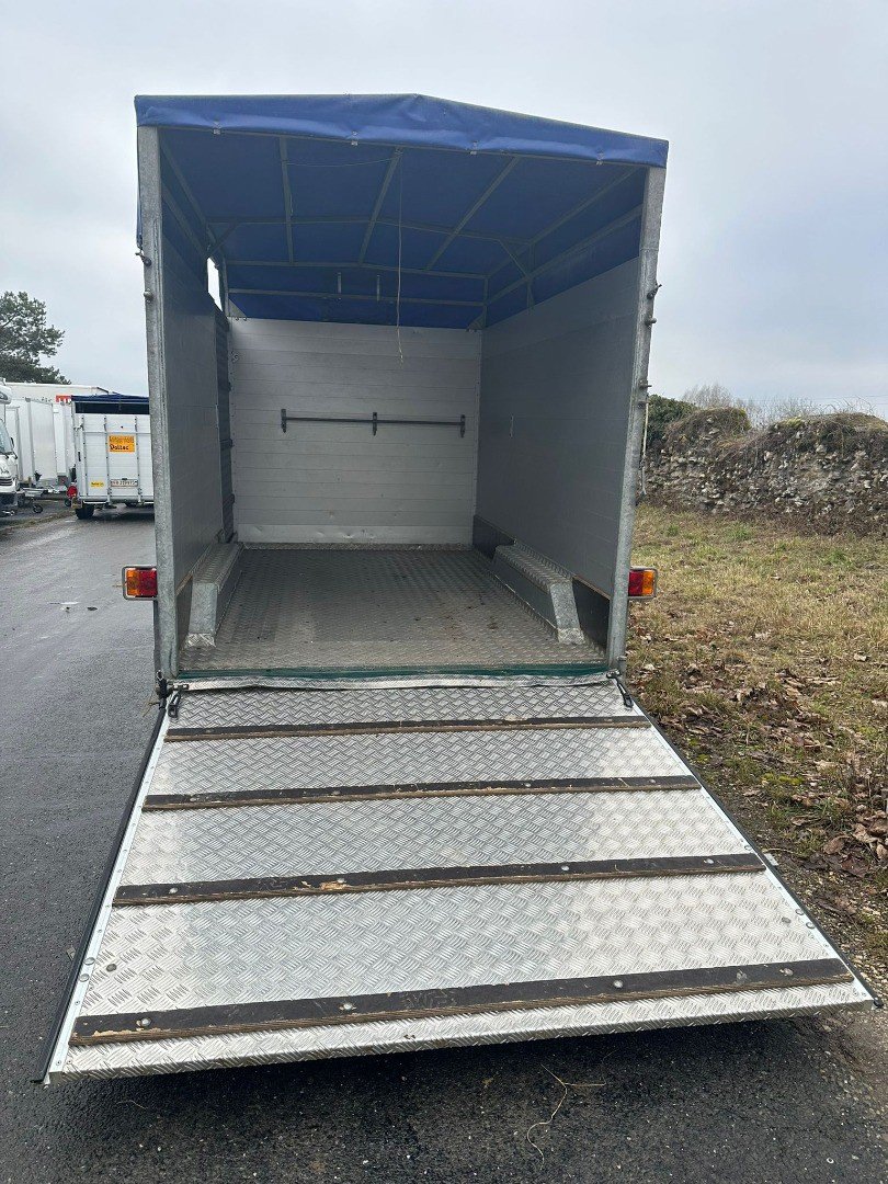 Viehanhänger of the type Daltec Viehtransportanhänger, Gebrauchtmaschine in Avenches (Picture 4)