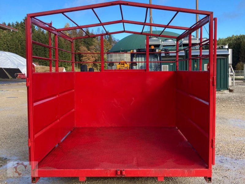 Viehanhänger des Typs Dinapolis G250K Viehtransportbox Tiertransportbox JCB Q-Fit Aufnahme, Neumaschine in Tiefenbach (Bild 1)