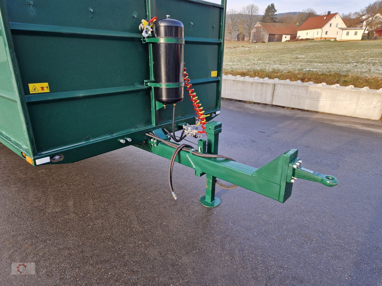 Viehanhänger typu Dinapolis TRV 760 Tiertransportwagen Druckluft Hydr. Absenkbar, Neumaschine v Tiefenbach (Obrázek 3)