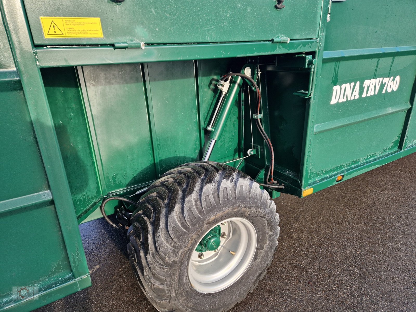 Viehanhänger typu Dinapolis TRV 760 Tiertransportwagen Druckluft Hydr. Absenkbar, Neumaschine v Tiefenbach (Obrázek 4)