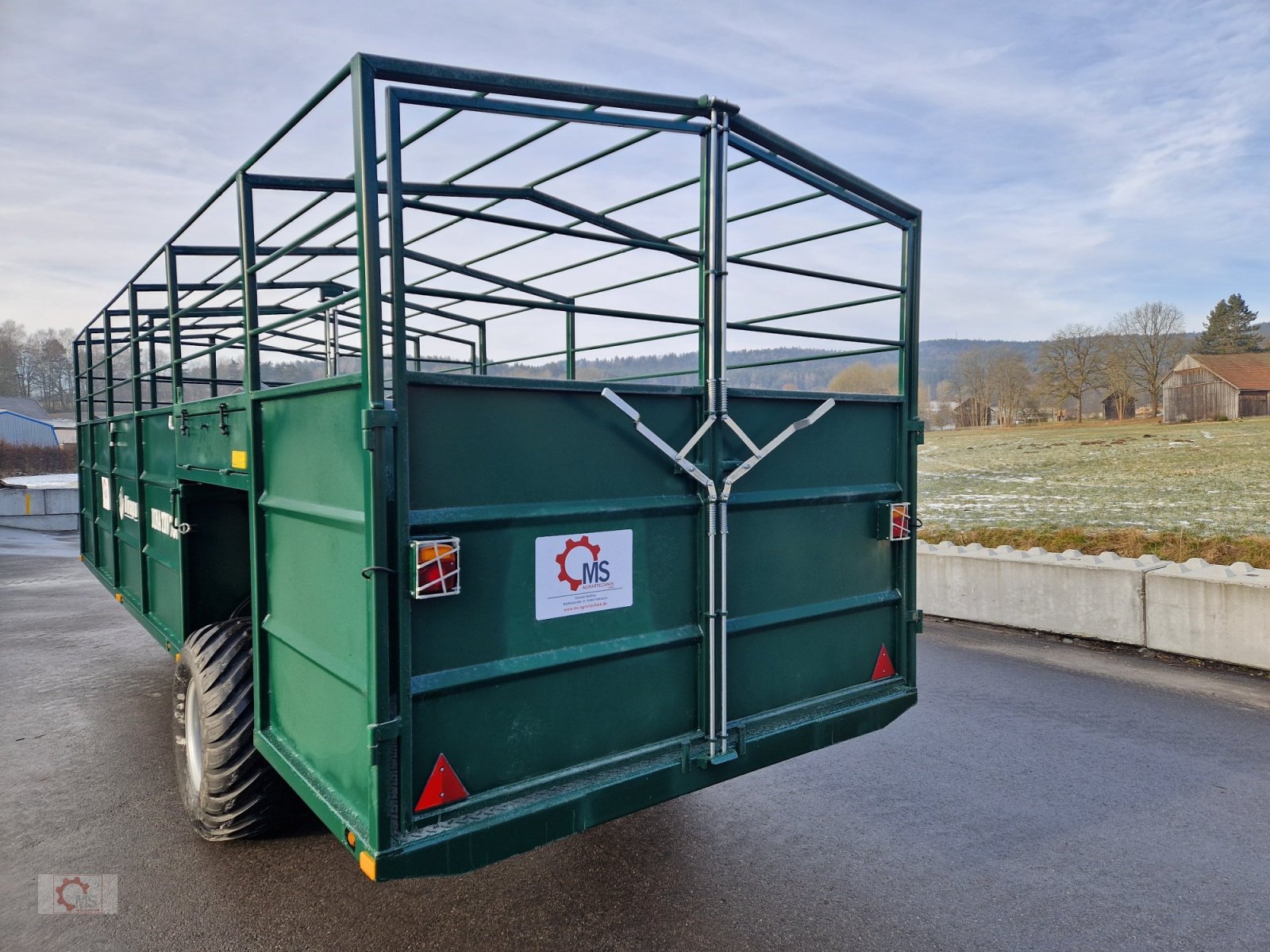 Viehanhänger typu Dinapolis TRV 760 Tiertransportwagen Druckluft Hydr. Absenkbar, Neumaschine v Tiefenbach (Obrázek 11)