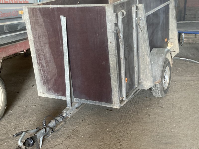 Viehanhänger des Typs Hirth Viehstransportanhänger, Gebrauchtmaschine in Donaueschingen (Bild 1)