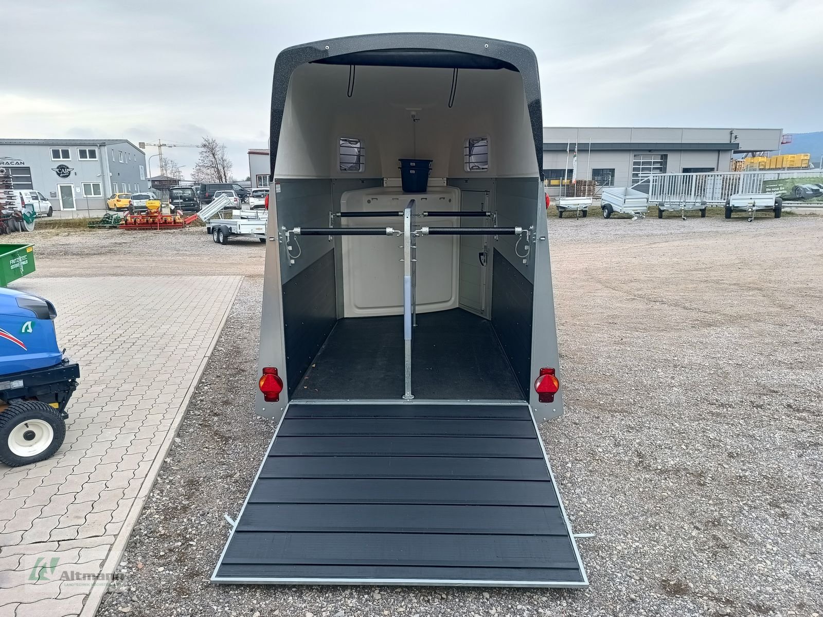 Viehanhänger des Typs Humbaur Equitos Alu Plus, Neumaschine in Lanzenkirchen (Bild 7)