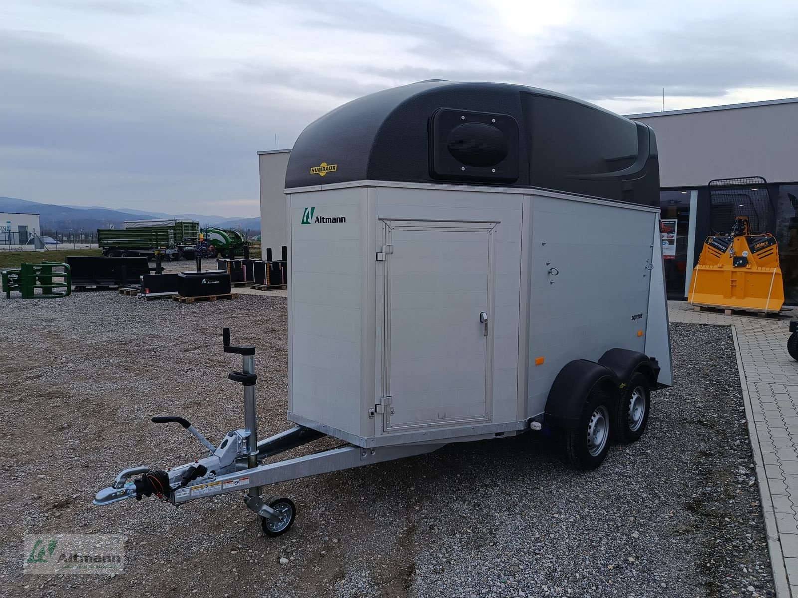 Viehanhänger des Typs Humbaur Equitos Alu Plus, Neumaschine in Lanzenkirchen (Bild 1)