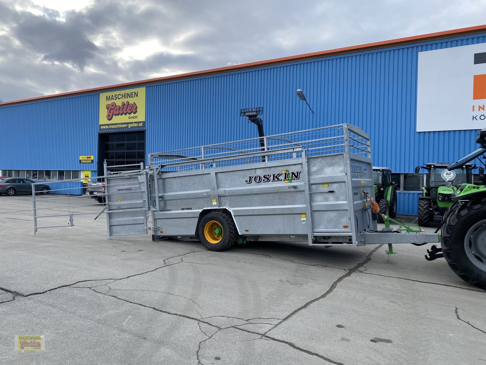 Viehanhänger des Typs Joskin Betimax RDSG 5000 Viehhänger absenkbar, Neumaschine in Kötschach (Bild 17)