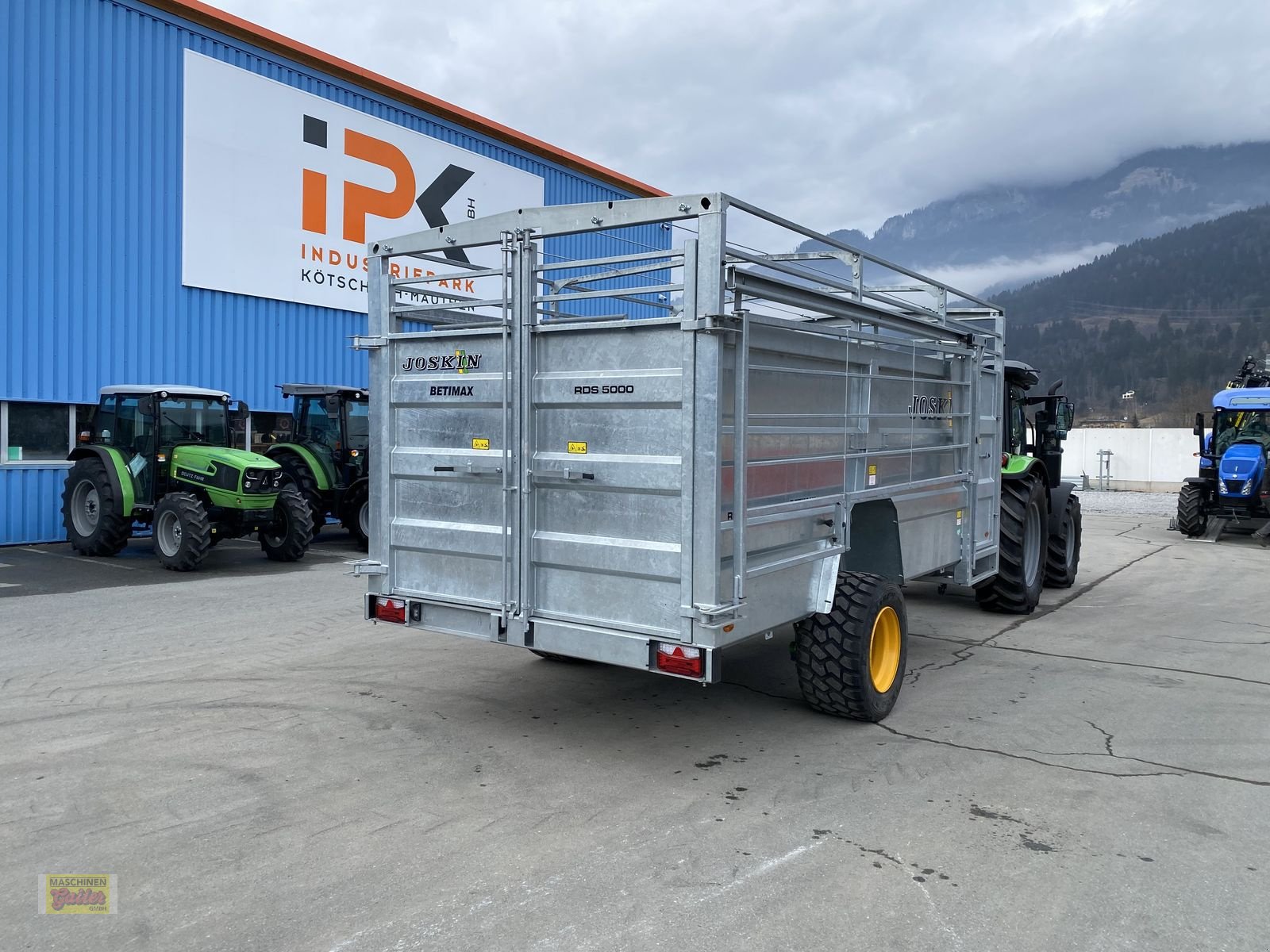 Viehanhänger des Typs Joskin Betimax RDSG 5000 Viehhänger absenkbar, Neumaschine in Kötschach (Bild 4)
