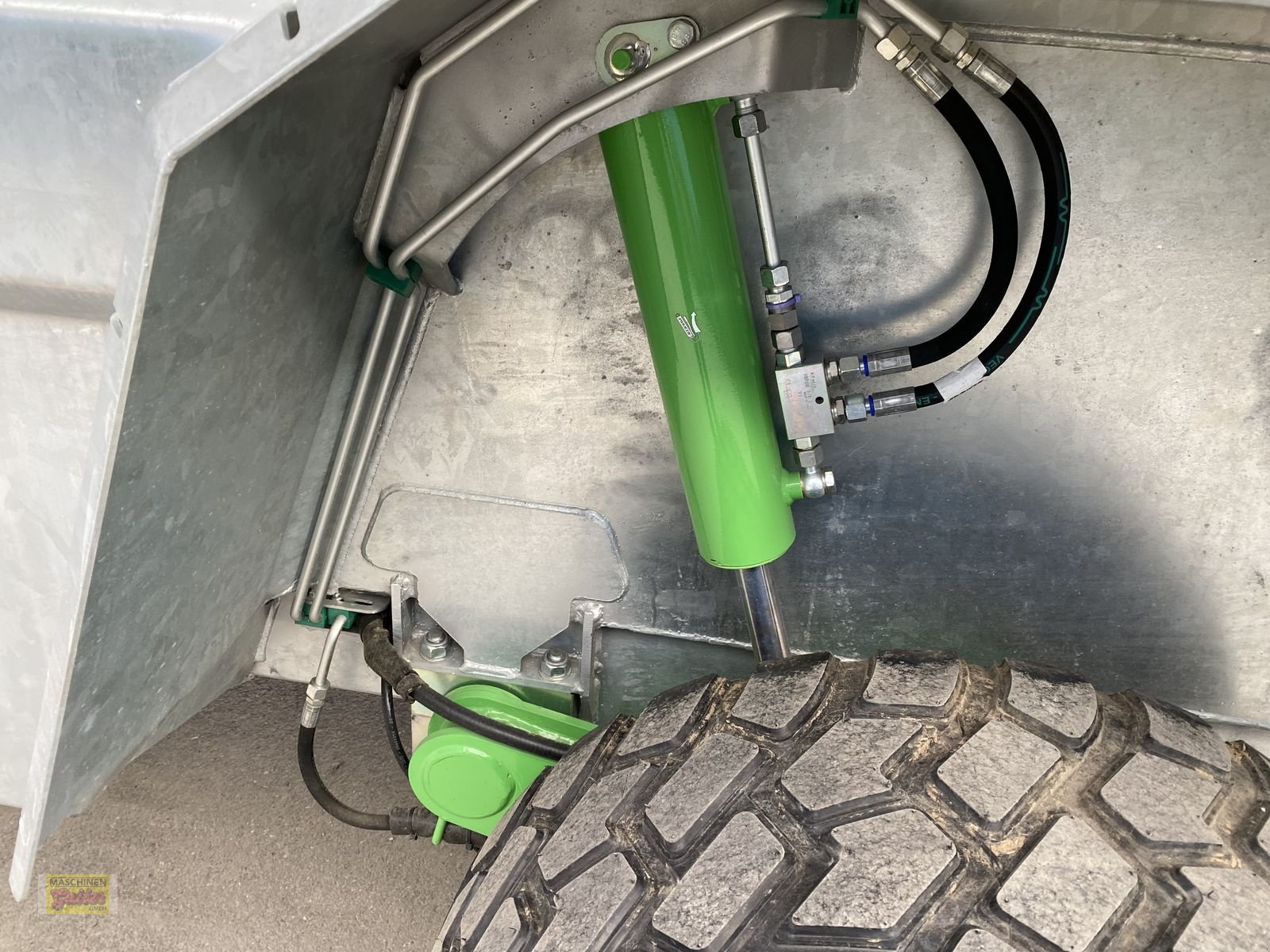 Viehanhänger des Typs Joskin Betimax RDSG 5000 Viehhänger absenkbar, Neumaschine in Kötschach (Bild 30)