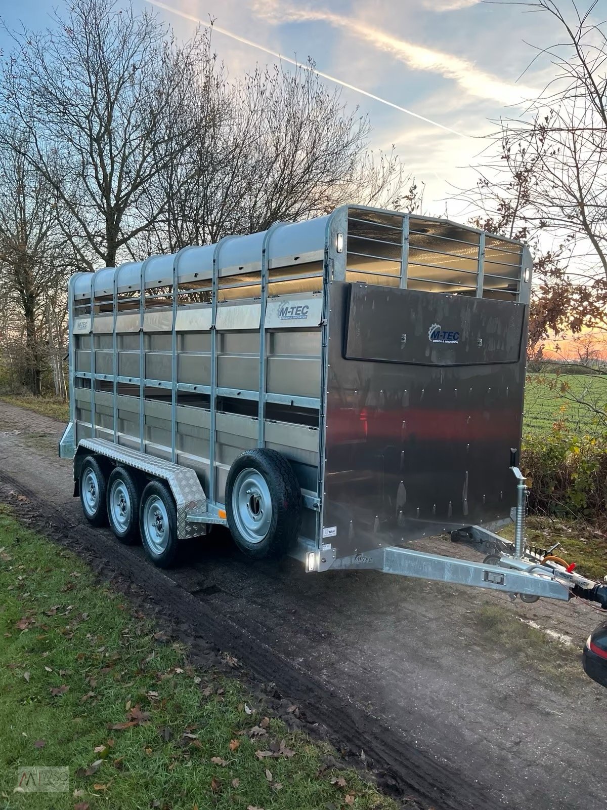 Viehanhänger типа M-Tec PKW Viehanhänger, Neumaschine в Berumerfehn (Фотография 1)