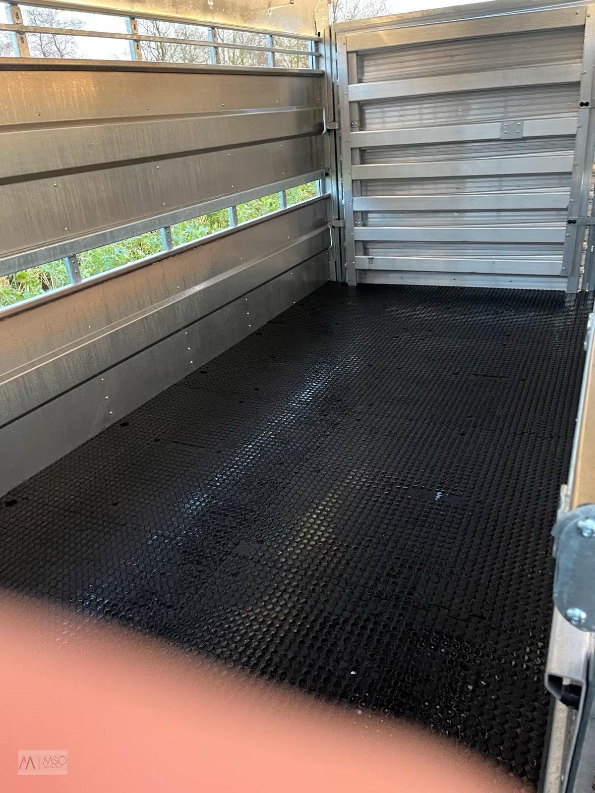 Viehanhänger типа M-Tec PKW Viehanhänger, Neumaschine в Berumerfehn (Фотография 15)