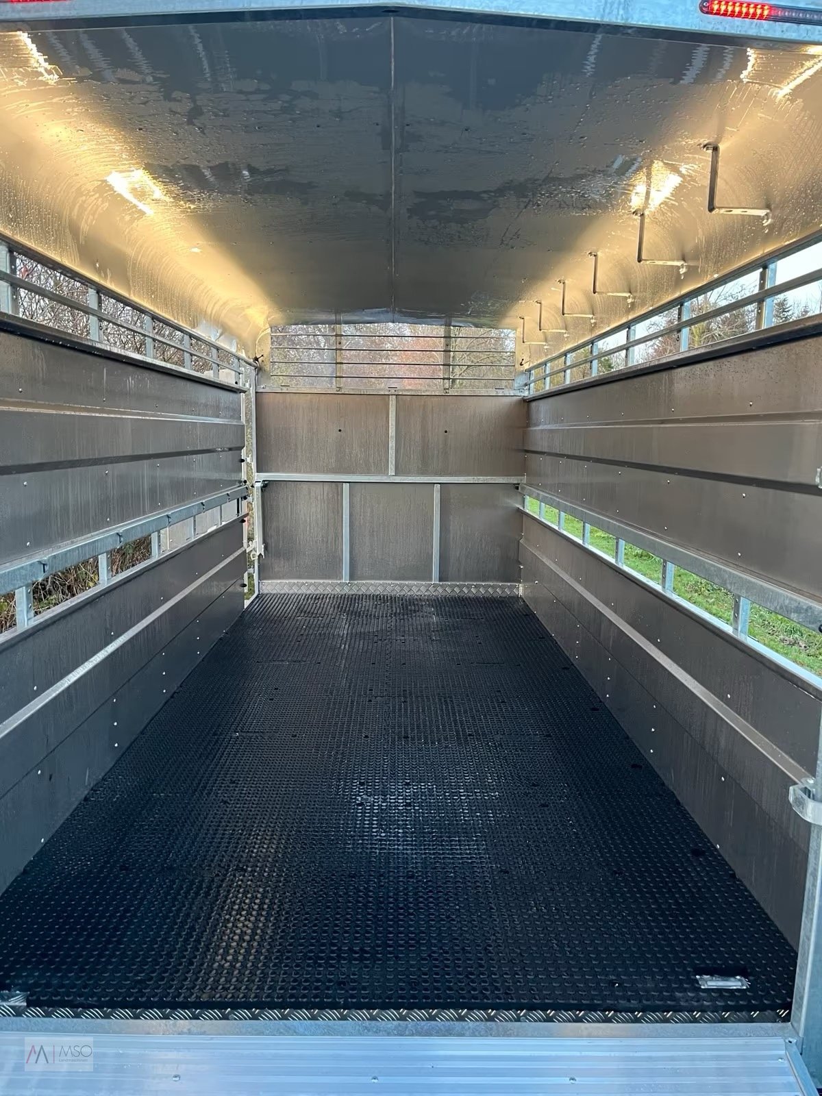 Viehanhänger типа M-Tec PKW Viehanhänger, Neumaschine в Berumerfehn (Фотография 18)