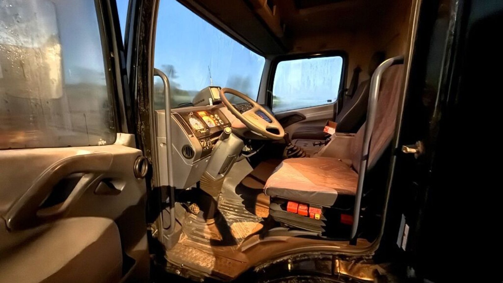 Viehanhänger des Typs Mercedes Atego Hestetransport, Gebrauchtmaschine in Rødovre (Bild 5)