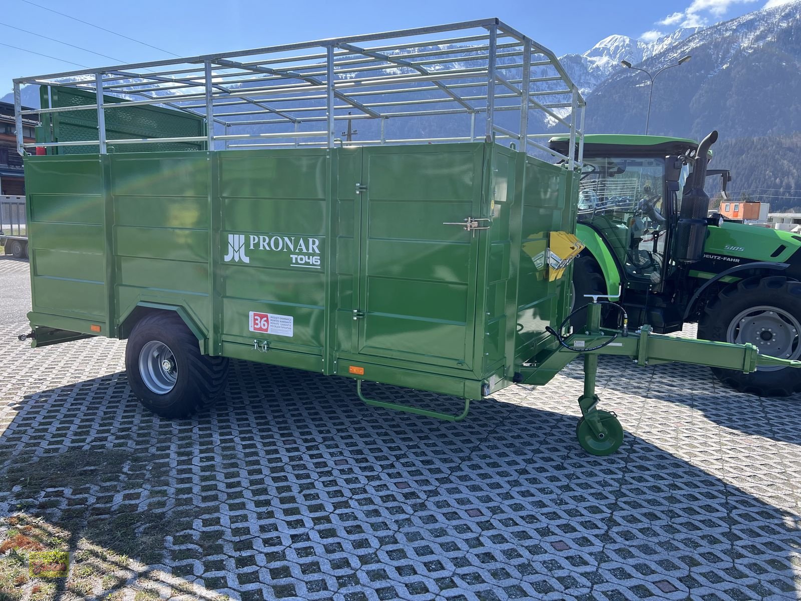 Viehanhänger des Typs PRONAR Kurier T046, Neumaschine in Kötschach (Bild 2)