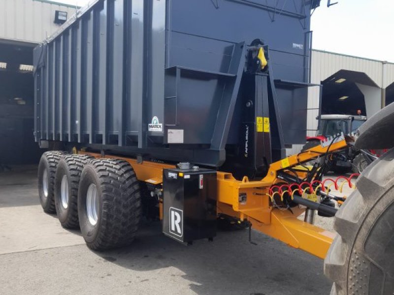 Viehanhänger του τύπου Rolland AMPLIROLL7022, Gebrauchtmaschine σε Gennes sur glaize