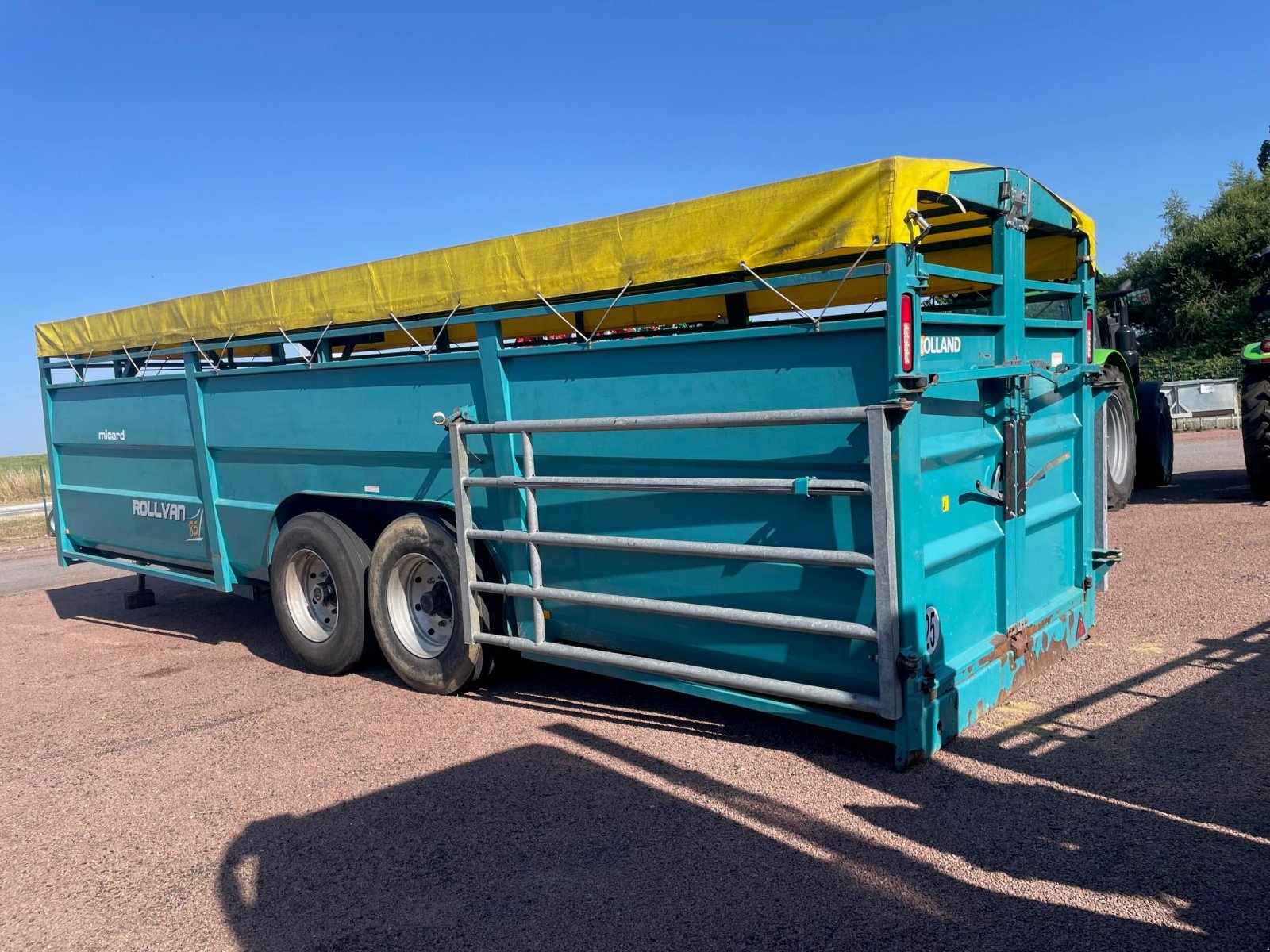 Viehanhänger Türe ait Rolland Rollvan 85, Gebrauchtmaschine içinde LA SOUTERRAINE (resim 4)