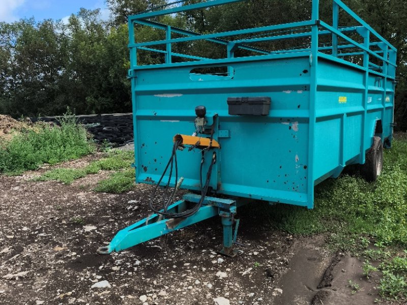 Viehanhänger tipa Rolland V 59, Gebrauchtmaschine u Saint-Rémy