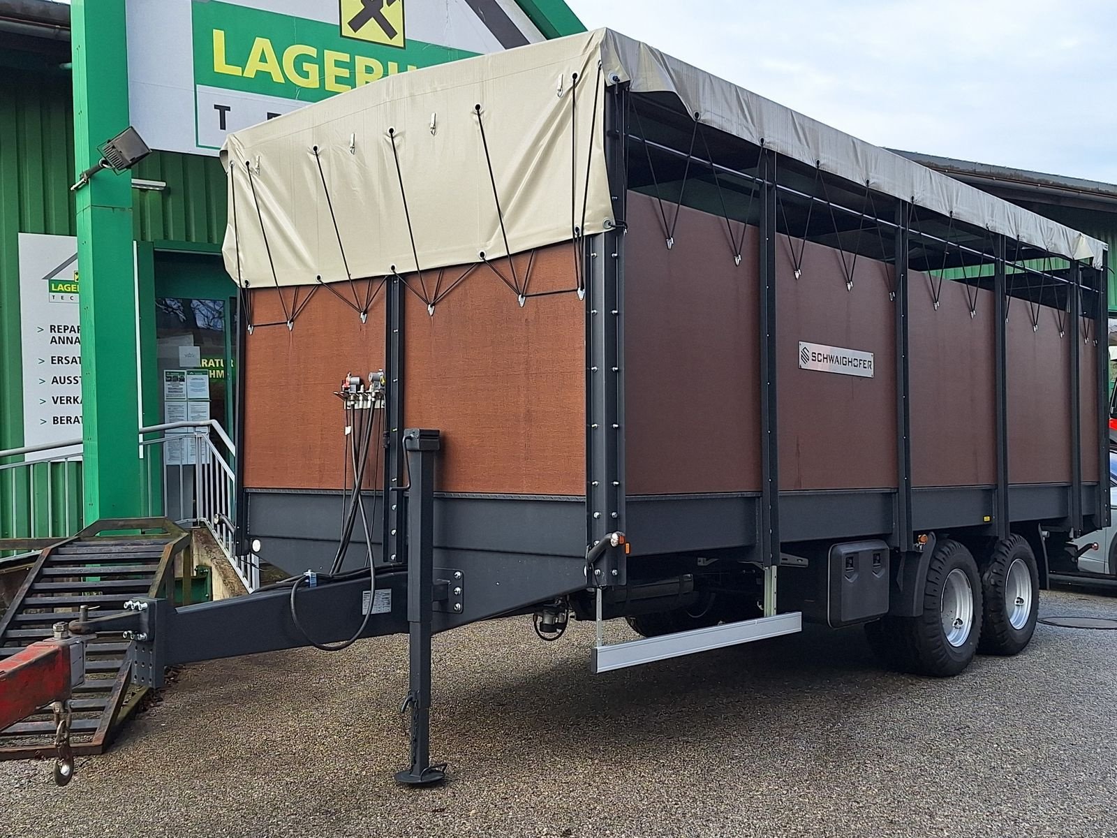 Viehanhänger des Typs Schwaighofer Anhänger 12 to, Neumaschine in Bergheim (Bild 2)