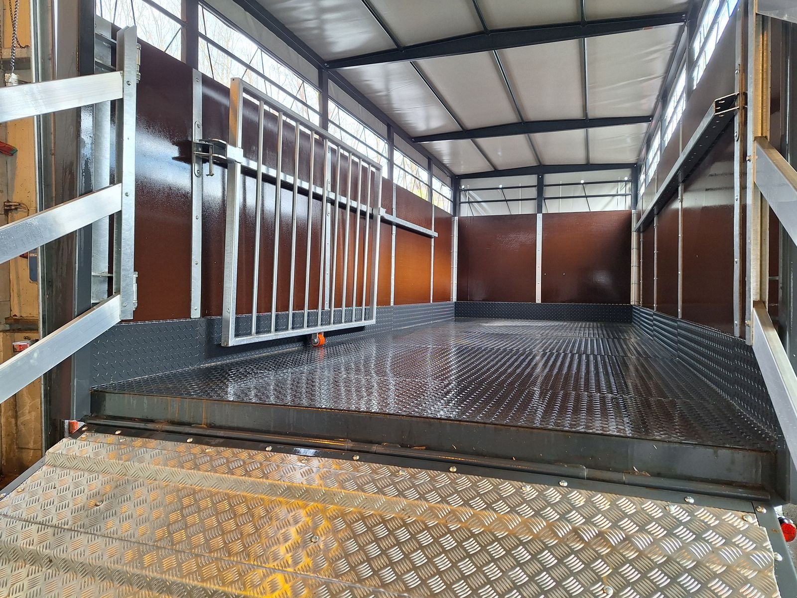 Viehanhänger des Typs Schwaighofer Anhänger 12 to, Neumaschine in Bergheim (Bild 16)