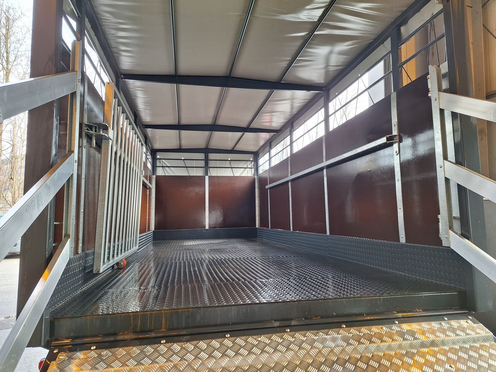 Viehanhänger des Typs Schwaighofer Anhänger 12 to, Neumaschine in Bergheim (Bild 17)