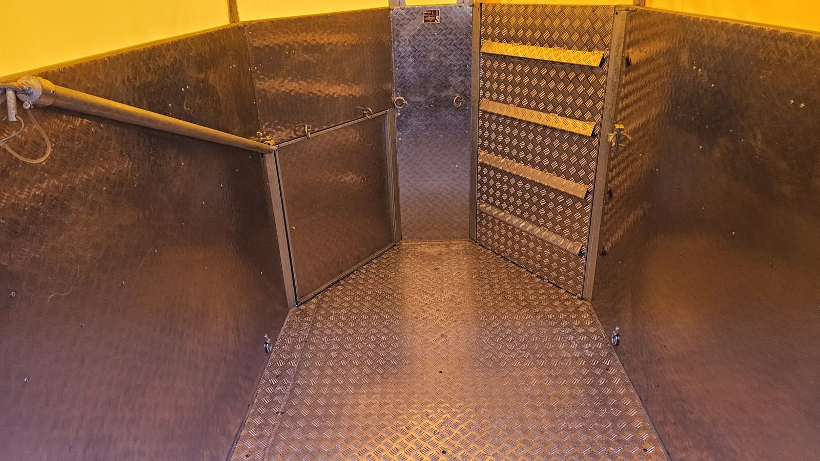 Viehanhänger типа Sonstige Av300t, Gebrauchtmaschine в Ried im Oberinntal (Фотография 3)