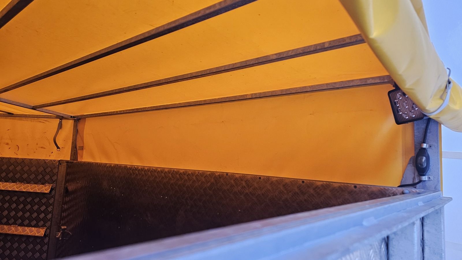 Viehanhänger типа Sonstige Av300t, Gebrauchtmaschine в Ried im Oberinntal (Фотография 4)