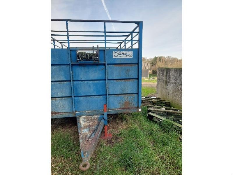 Viehanhänger des Typs Sonstige BETAILLERE, Gebrauchtmaschine in PLUMELEC (Bild 3)