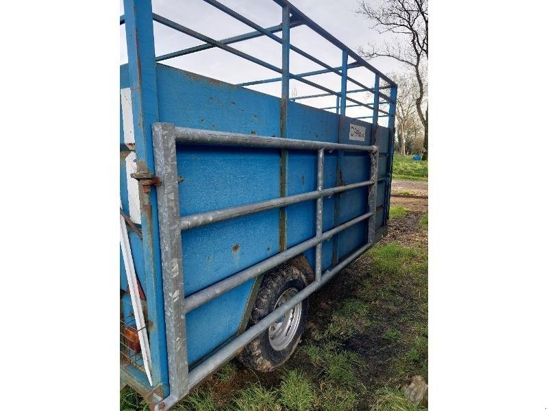 Viehanhänger des Typs Sonstige BETAILLERE, Gebrauchtmaschine in PLUMELEC (Bild 10)